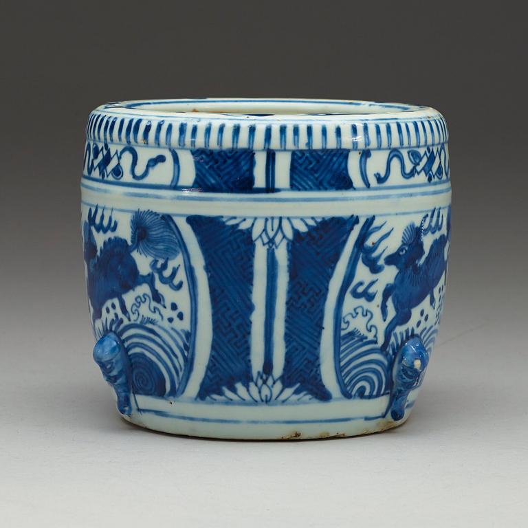 A blue and white censer, Ming dynasty, Wanli (1573-1620).