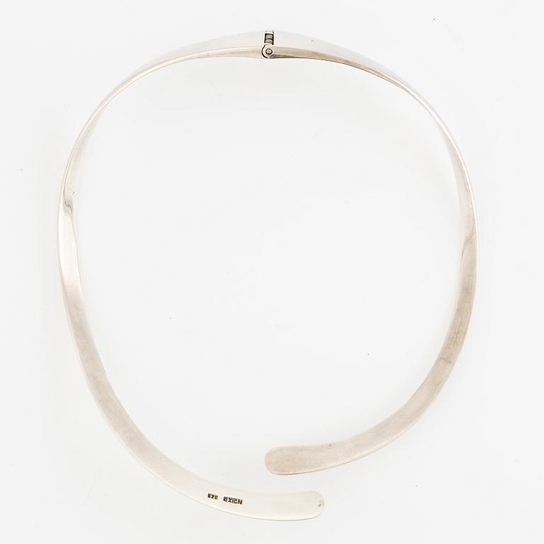 Necklace, silver,