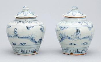 URNOR med LOCK, porslin, Ming-stil, 1900-tal.