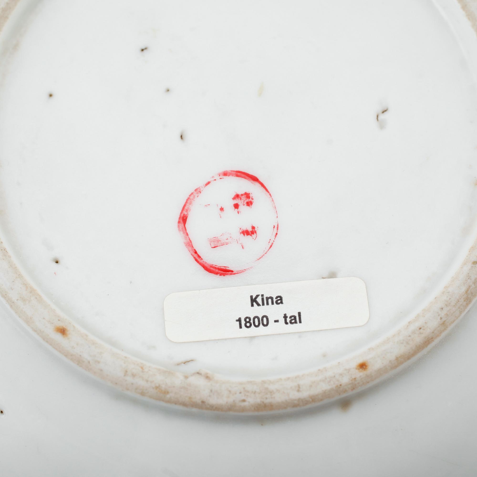SKÅLFAT, 2 st, porslin, Kina, 1800-talets andra hälft.
