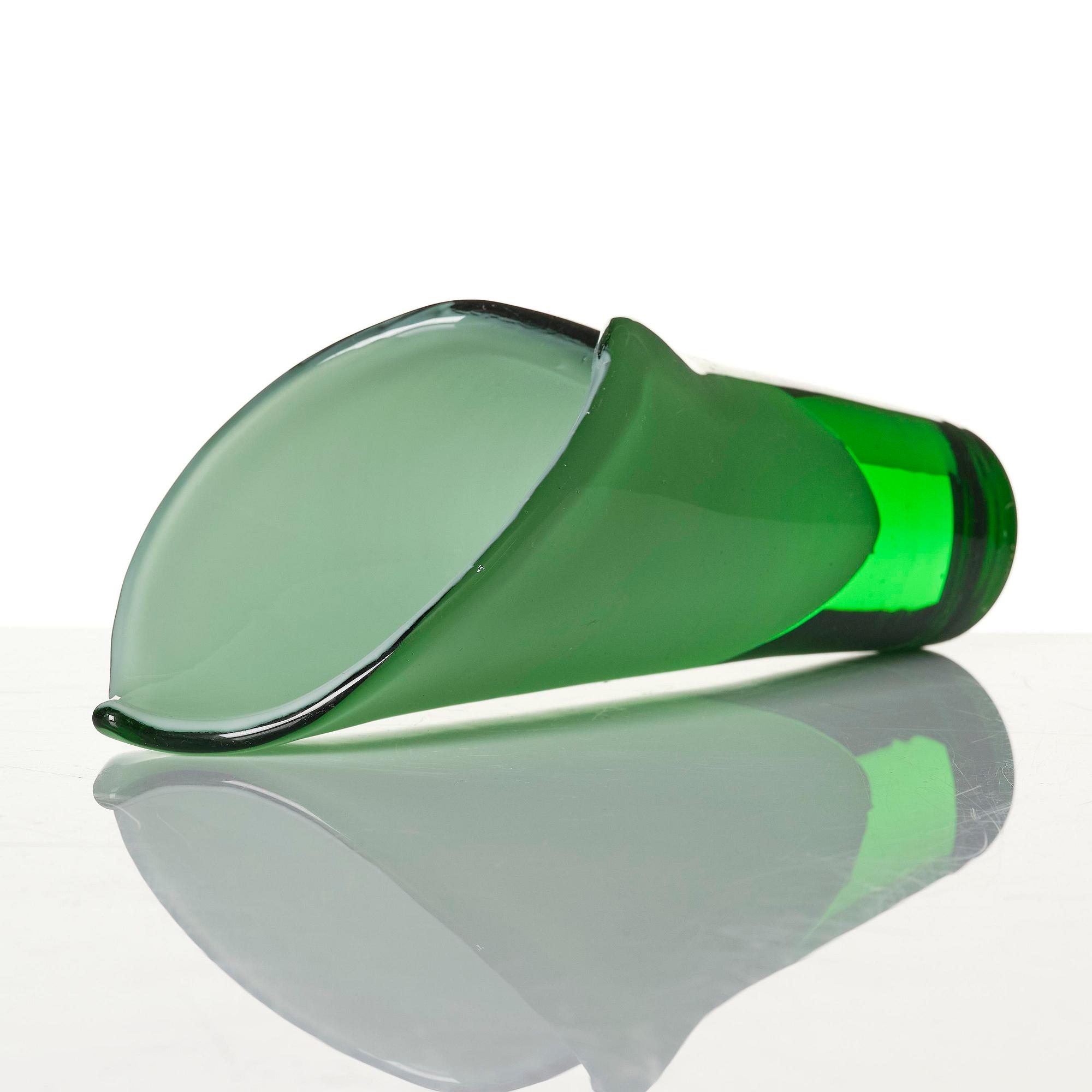 Gunnel Nyman, a "Calla" glass vase, Riihimäen Lasi Oy, Finland.