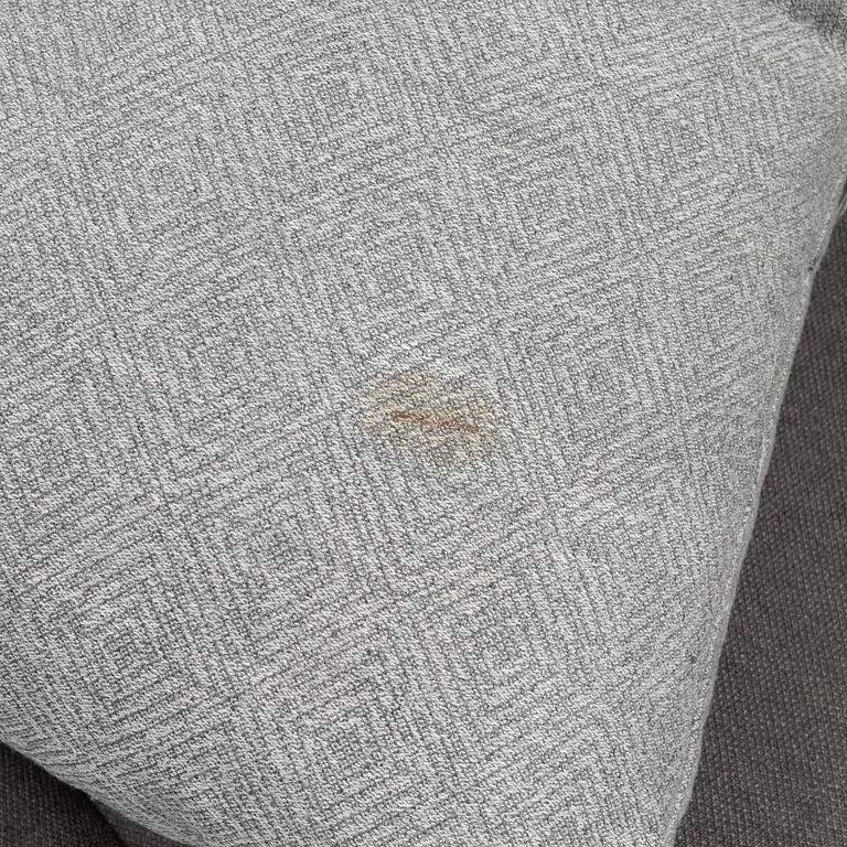 Arild Alnes, 'Everest' sofa, Brunstad, 2017.