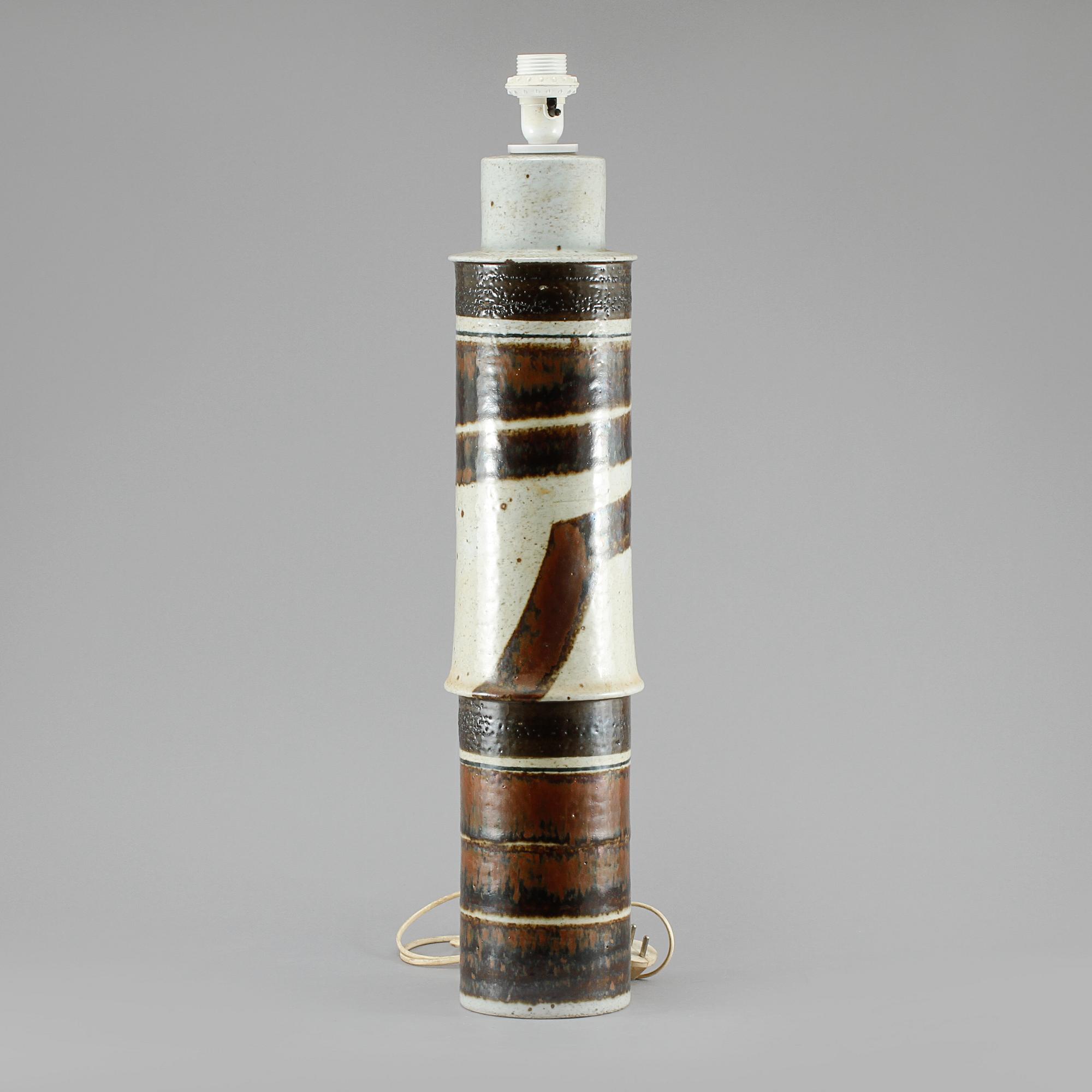 GOLVLAMPA, stengods, Inger Persson, Rörstrand, 1900-talets andra hälft.