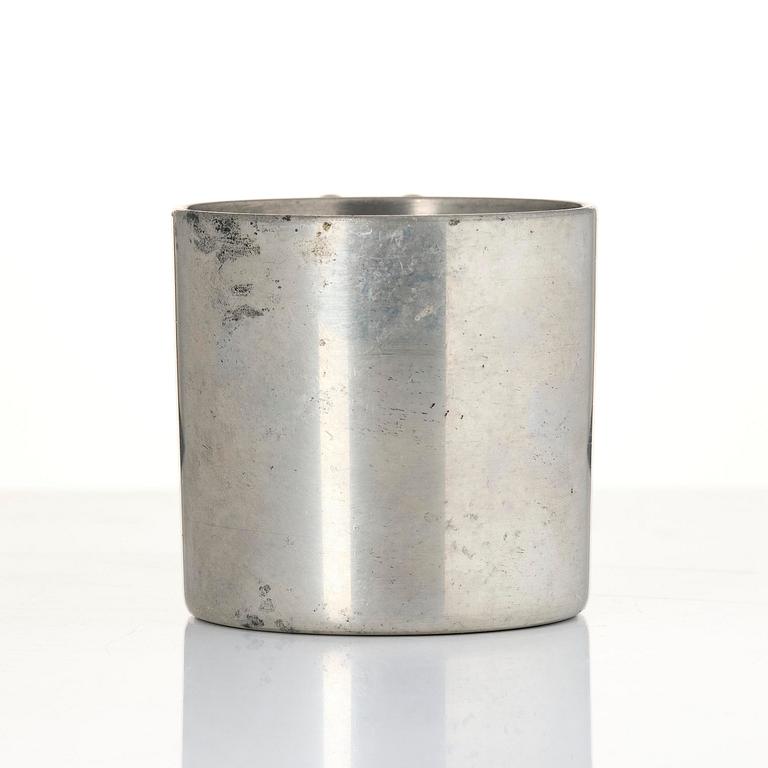 Firma Svenskt Tenn, a pewter and brass cup model "A 2196", Stockholm, 1957.