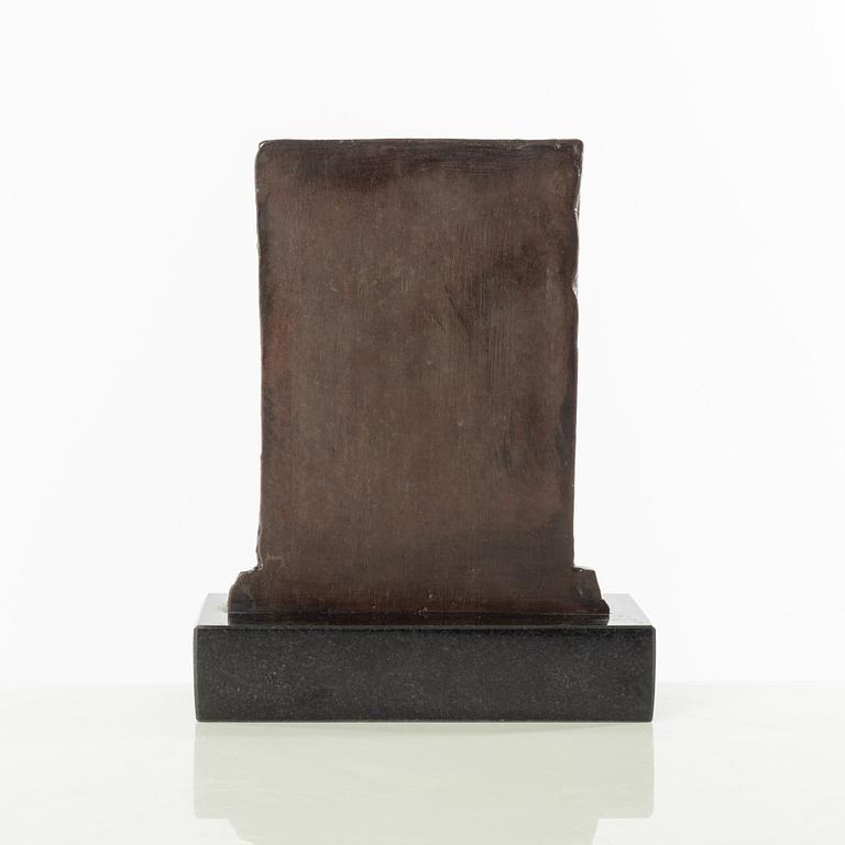 Gudmar Olovson, relief/skulptur. Signerad. Numrerad. Gjutarstämpel. Brons, total höjd 20 cm, längd 16 cm.