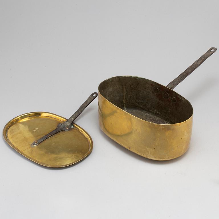 FISKKITTEL MED LOCK, mässing och smide, 1700-tal.