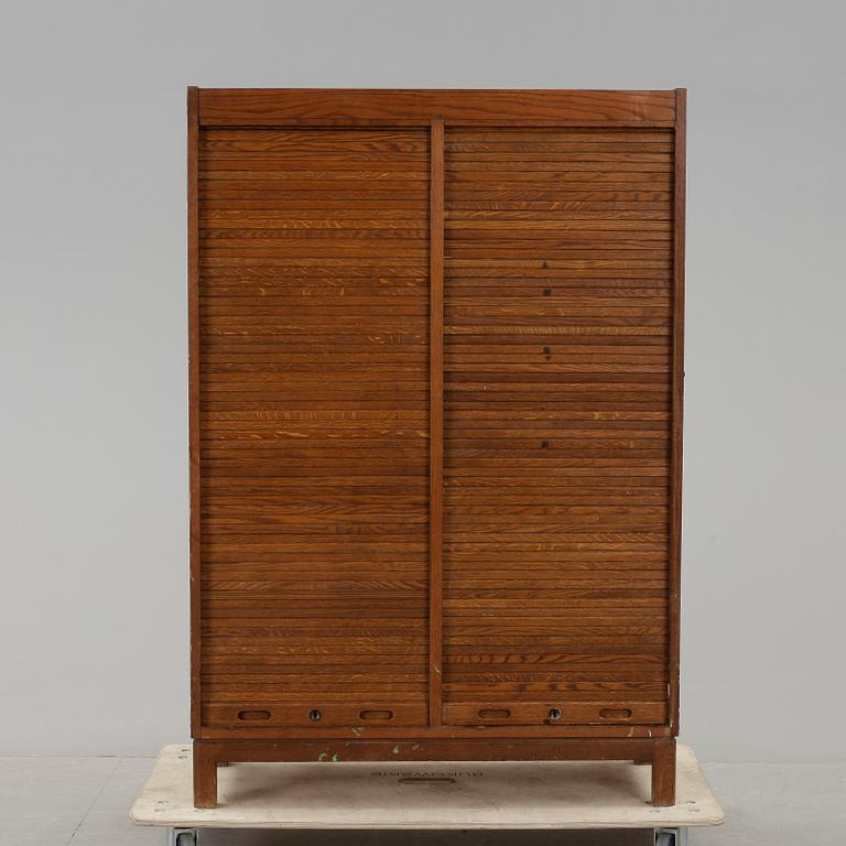 DOKUMENTSKÅP, 1900-talets första hälft.