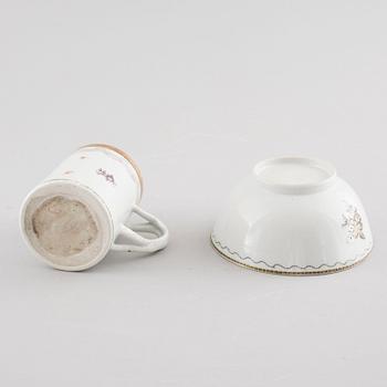 Four pieces of chinese porcelain, Qianlong (1736-1795).