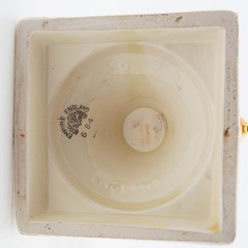 Uppsatsurnor 4 st England 1900-talets första hälft porslin.