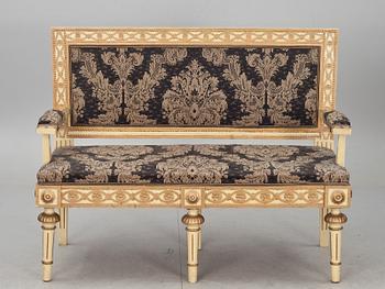 SOFFA och KARMSTOLAR, ett par, gustaviansk stil. Omkring 1900.