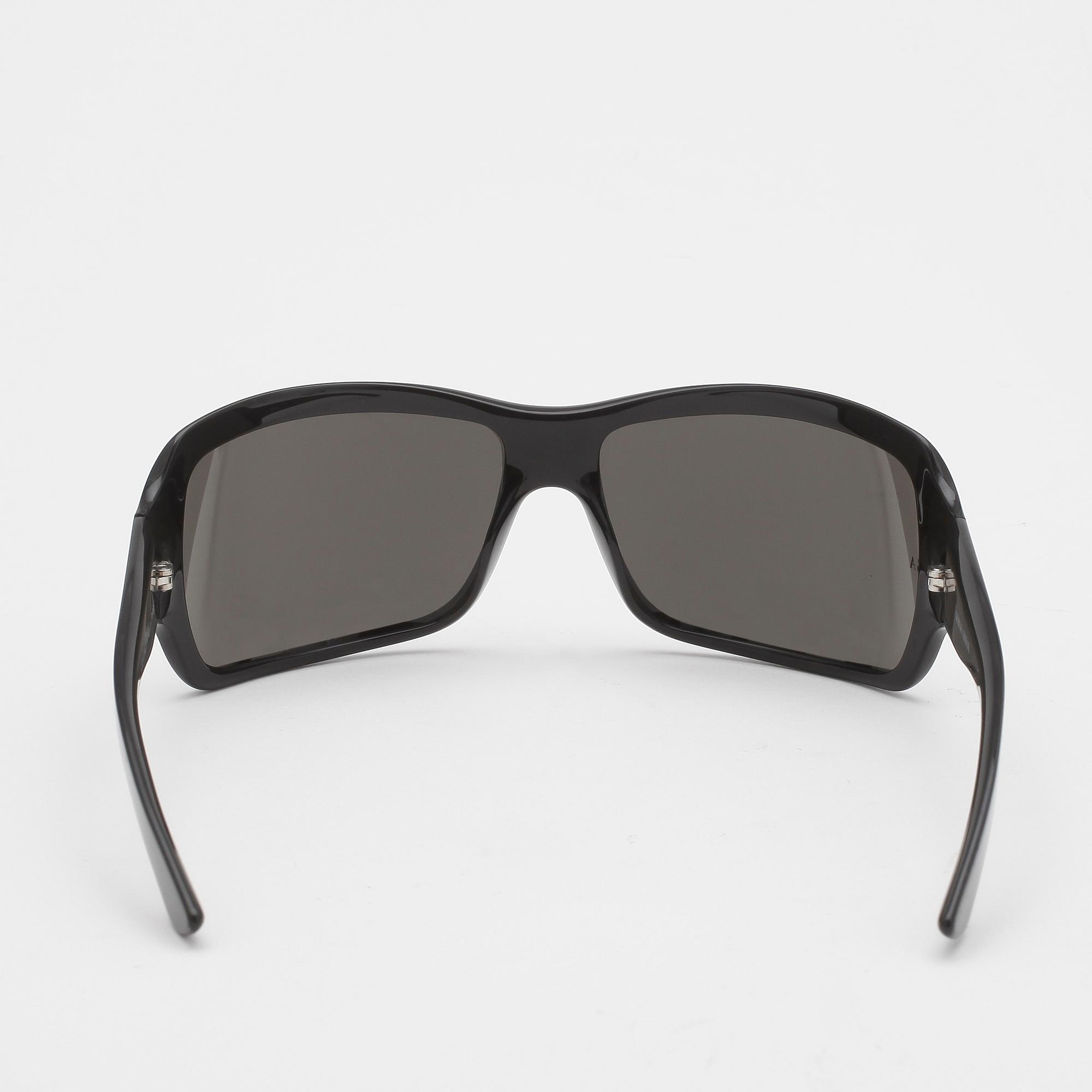 SOLGLASÖGON, Giorgio Armani.