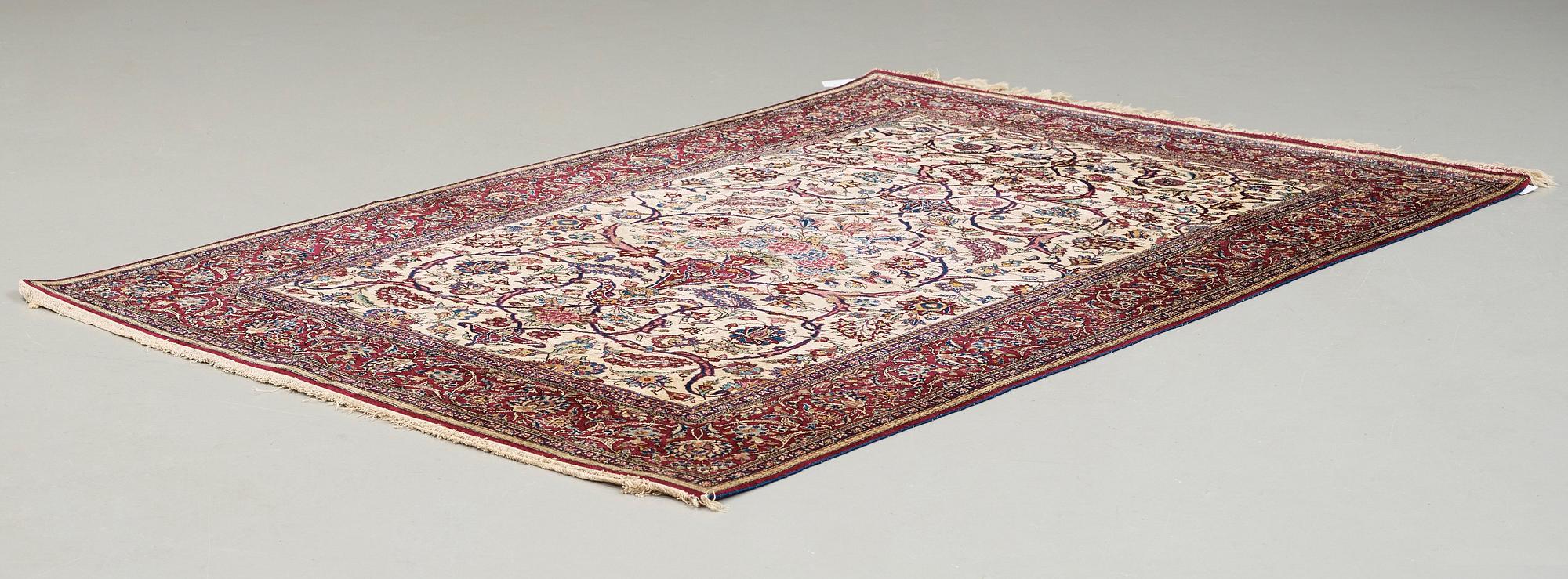 RUG. Semi-antique Silk Kashan. 207,5 x 135 cm.