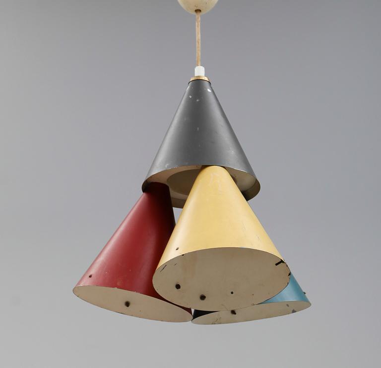 TAKLAMPA, 1900-talets mitt. Höjd 40 cm.