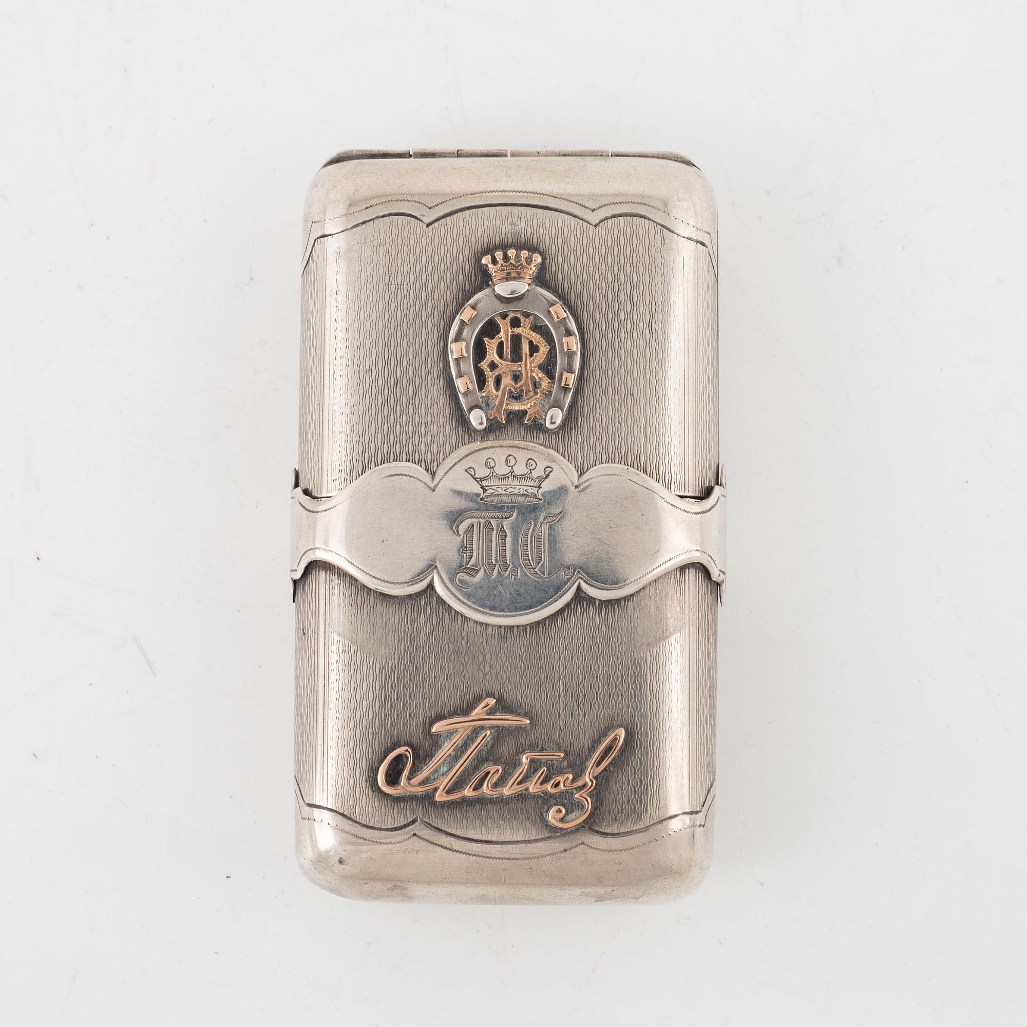 Cigarettetui, silver, St Petersburg, Ryssland, efter 1882.