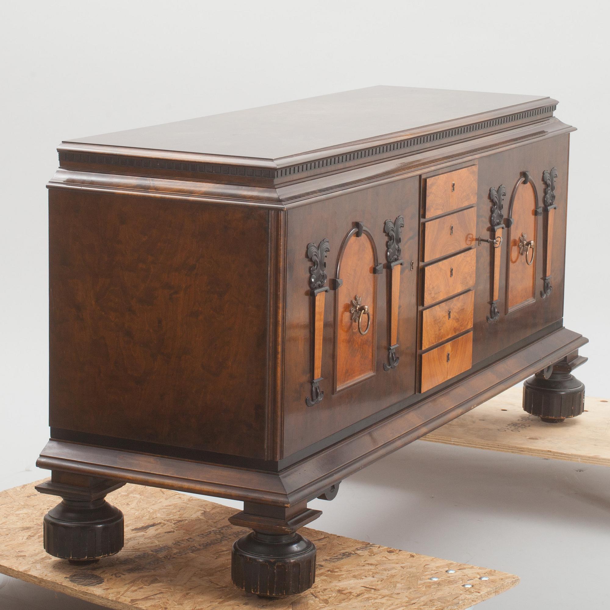 SIDEBOARD, Art deco, 1900-talets första hälft.