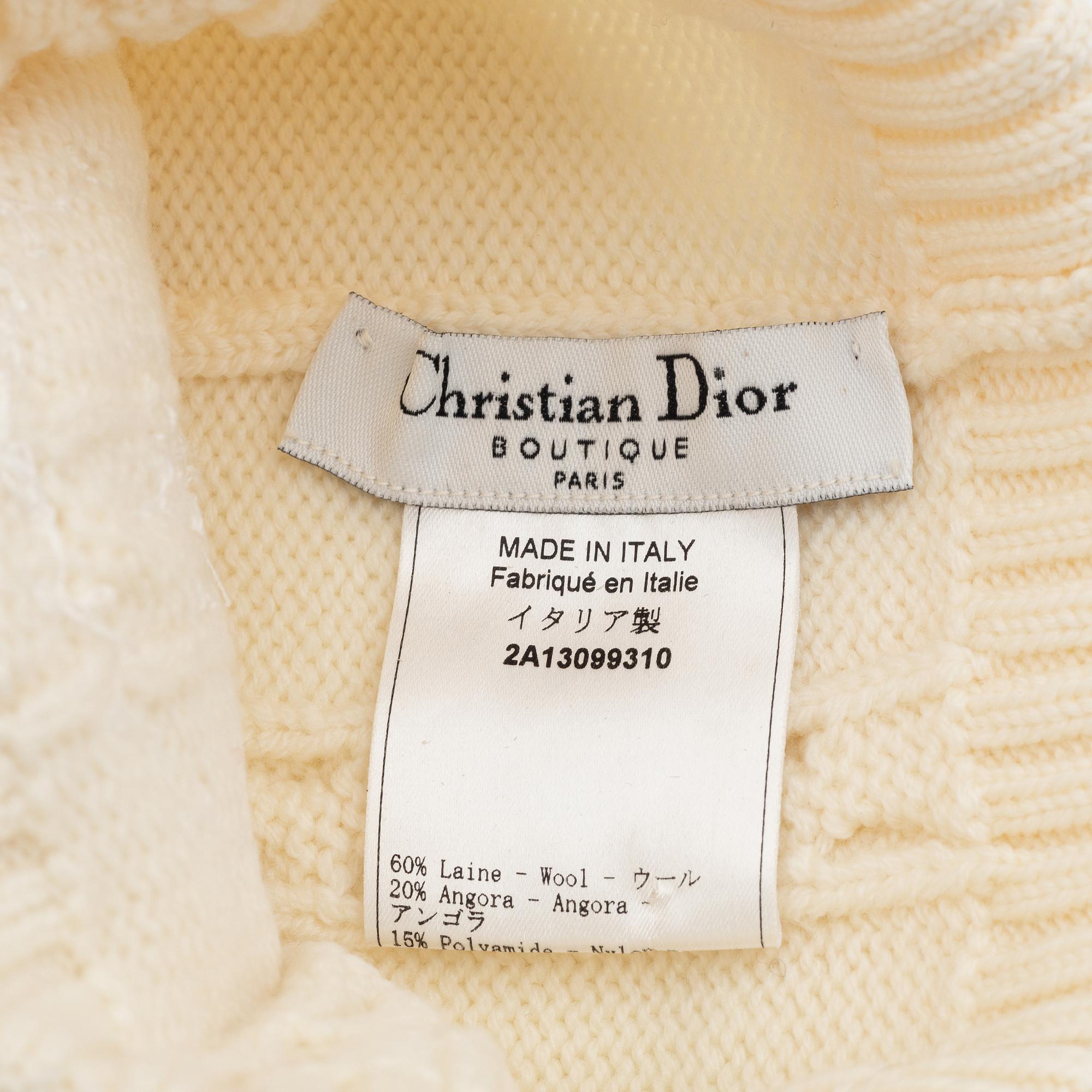 Christian Dior, set med vantar & mössa.