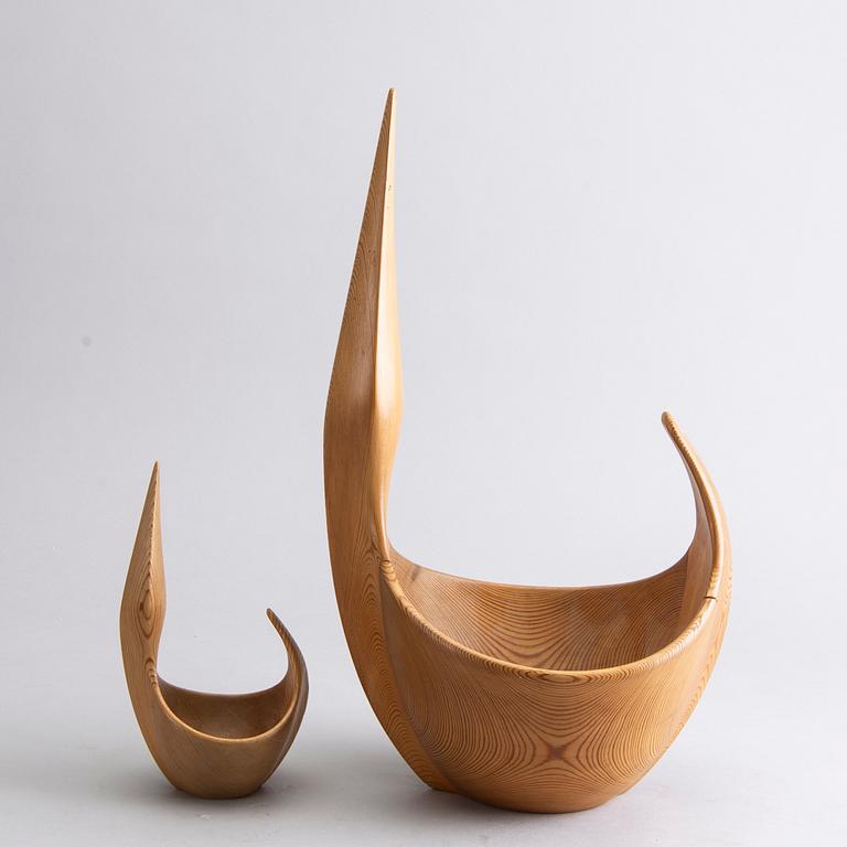 TWO WOODEN BOWLS BY JOHNNY MATSSON, SIGNED, CA 1960.