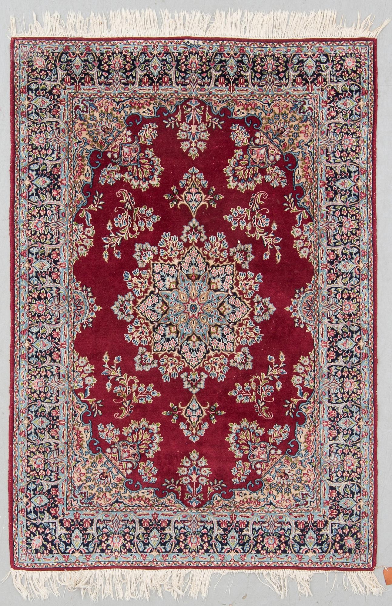 MATTA, old, Kirman/Yesd, signerad, ca 204 x 138 cm.
