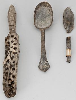 PARTI VRAKFYND, 3 st, tenn, trä, 1700-talets första fjärdedel.