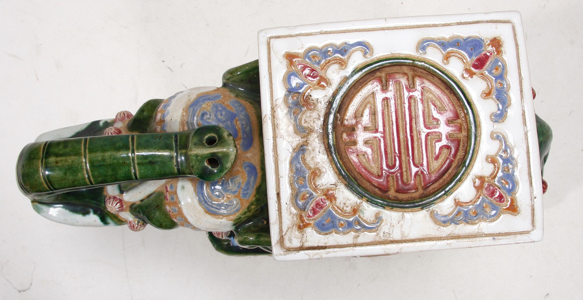 PIEDESTAL, keramik, ostasien, sent 1900-tal.