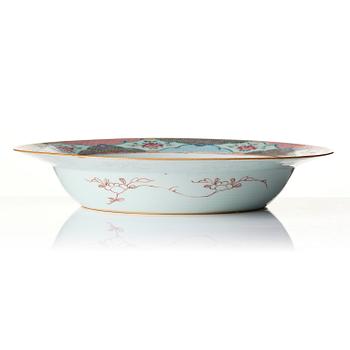 Handfat, porslin. Qingdynastin, Yongzheng (1723-35).