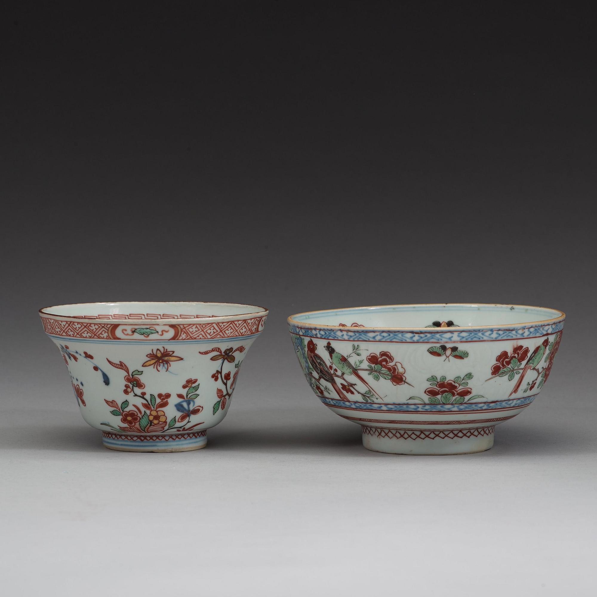 Two imari-verte 'Kakiemon' bowls, Qing dynasty, 18th Century.