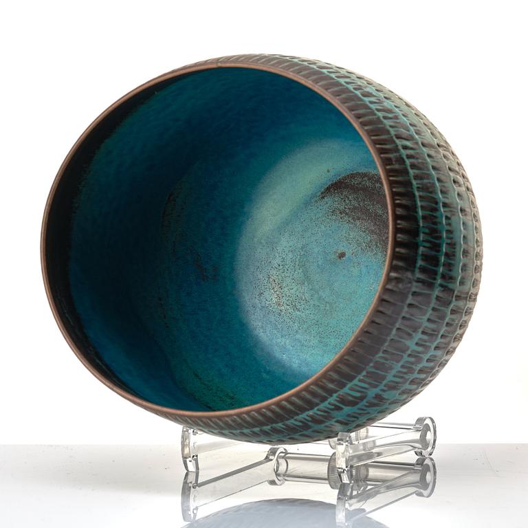 Stig Lindberg, a stoneware bowl, Gustavsberg studio, Sweden 1958-59.