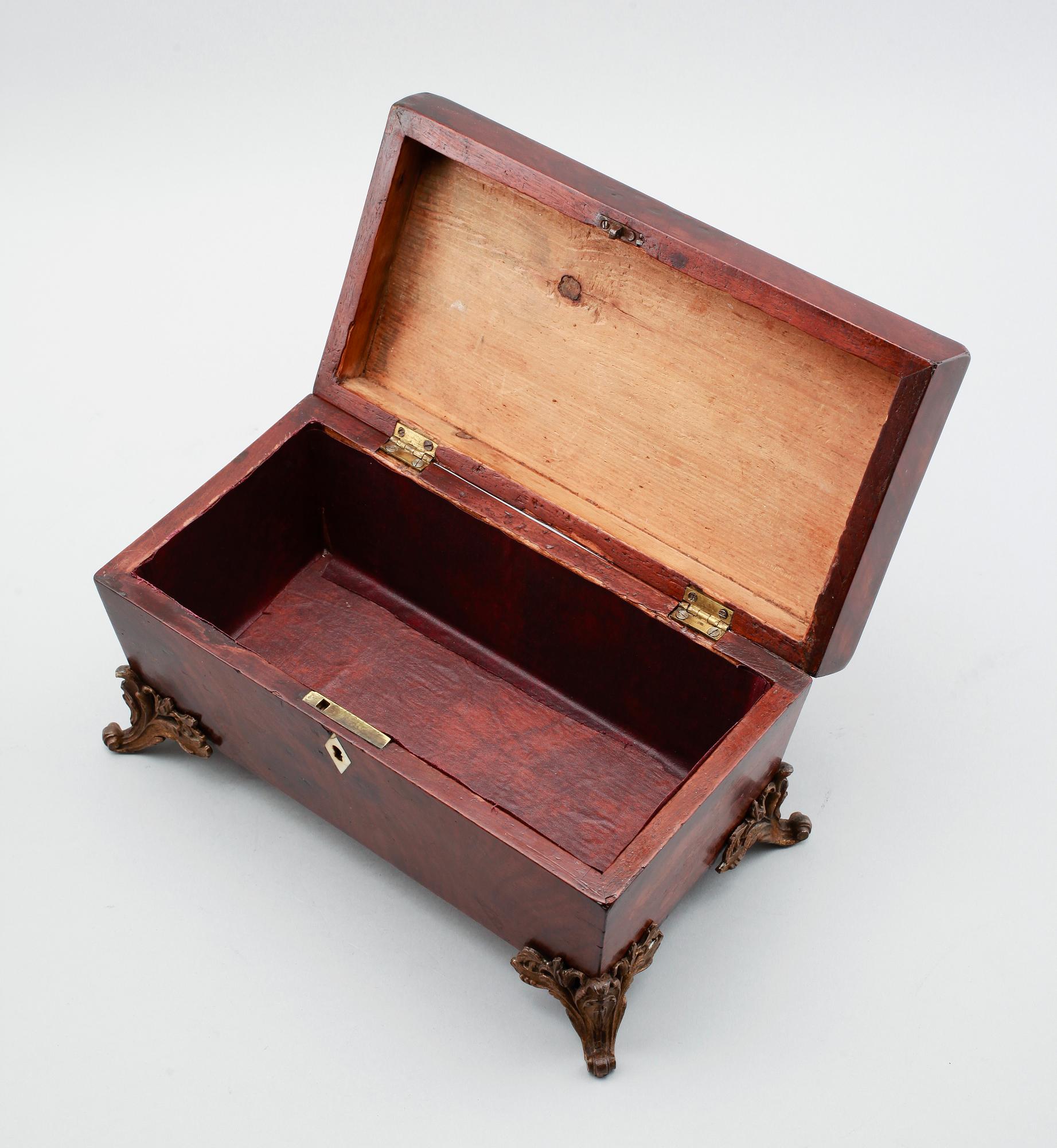 SKRIN, mahogny, England, 1800-talets andra hälft.