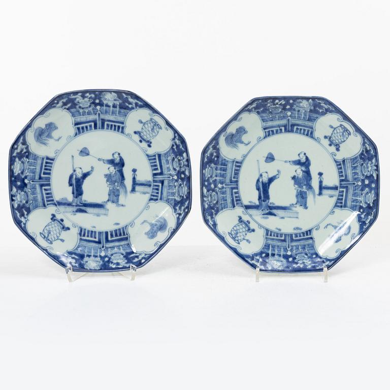 A set of four Japanese Arita ware porcelain dishes, Meiji (1868-1912).