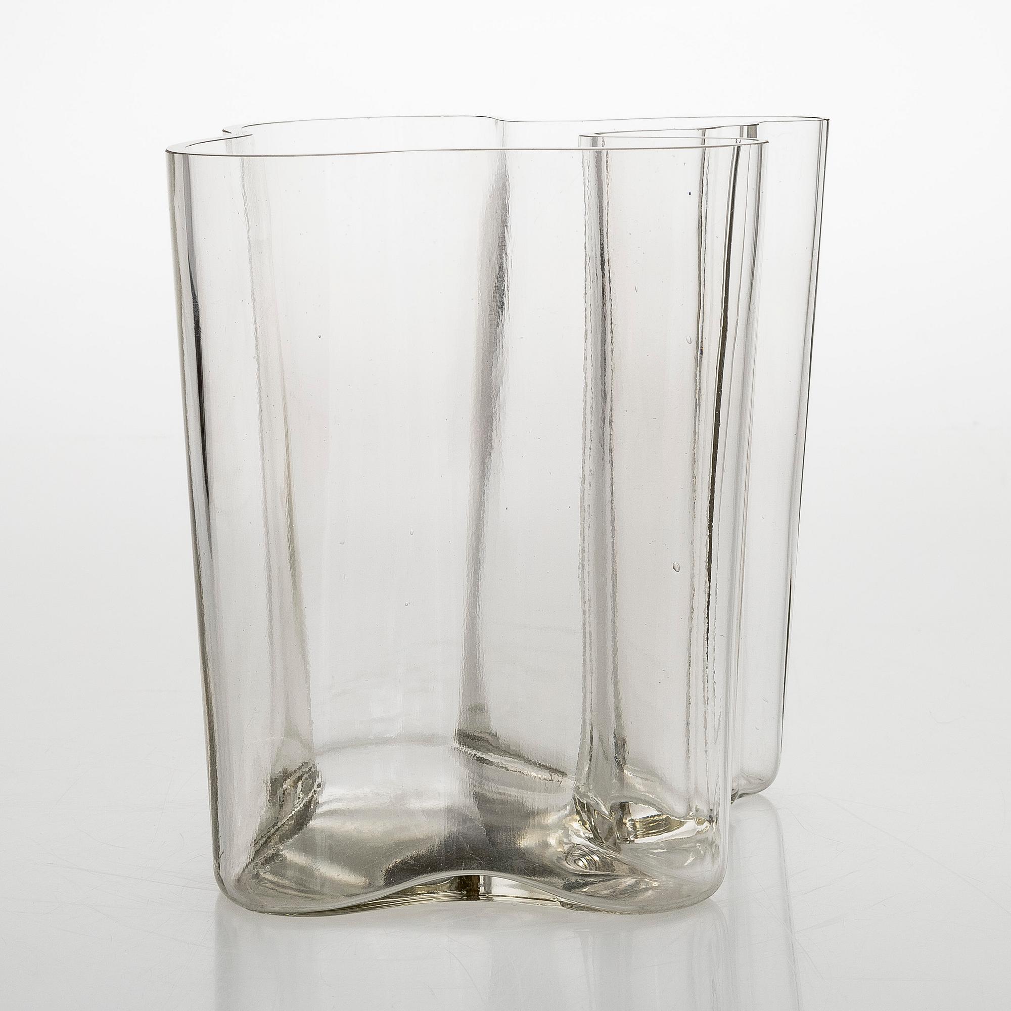 Alvar Aalto, maljakko, malli 3031, signeerattu Alvar Aalto - 3031 korkeus 20 cm.