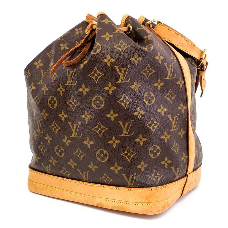 Handbag "Noé" by Louis Vuitton.