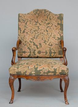 A FRENCH RÉGENCE ARMCHAIR.