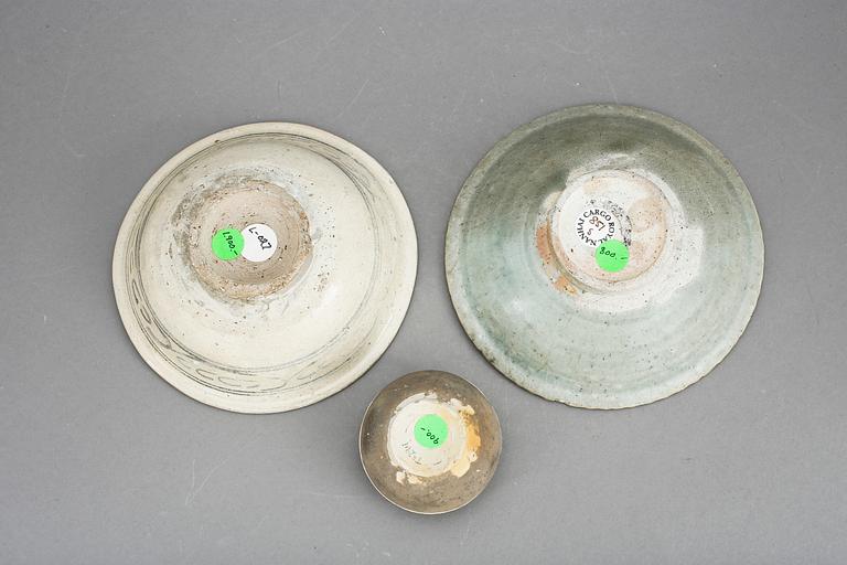 SKÅLAR och ASK med LOCK, keramik, Mingdynastin.