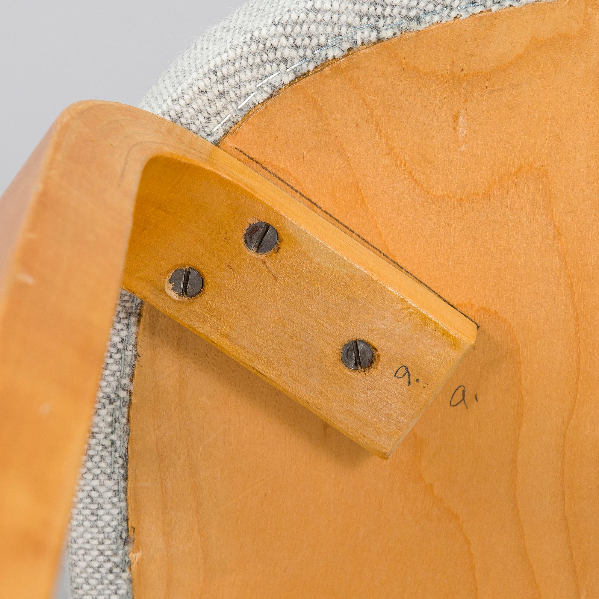 Alvar Aalto, stolar, 6 st, modell 63, O.Y. Huonekalu- ja Rakennustyötehdas A.B. 1900-talets mitt.