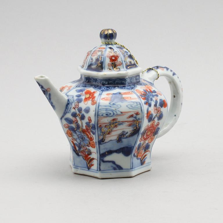 TEKANNA, porslin, Kina, Kangxi 1662-1722.