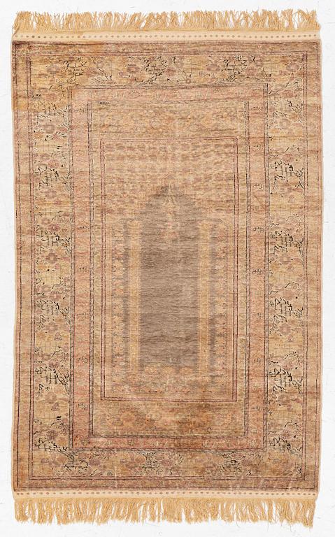 Prayer rug, Kayseri, approx. 174 x 112 cm.