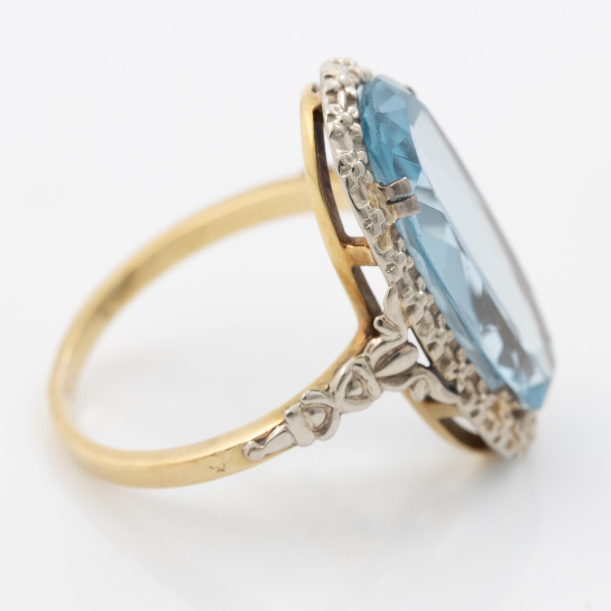 Ring, 14K gold with synthetic blue spinel.