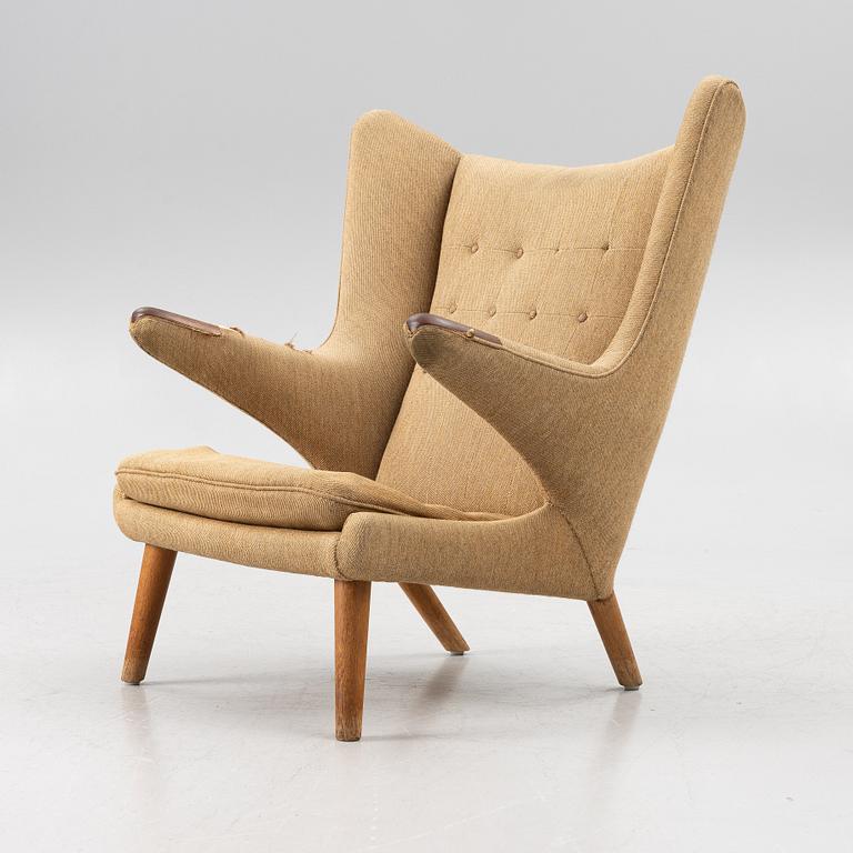 Hans J. Wegner, fåtölj "Bamse/Papa Bear", AP-stolen, Danmark, 1950-60-tal.