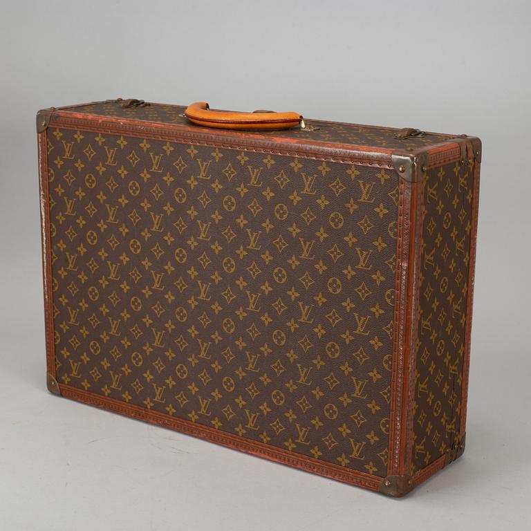 LOUIS VUITTON, a monogram canvas, 'Le Loziné' suitcase.