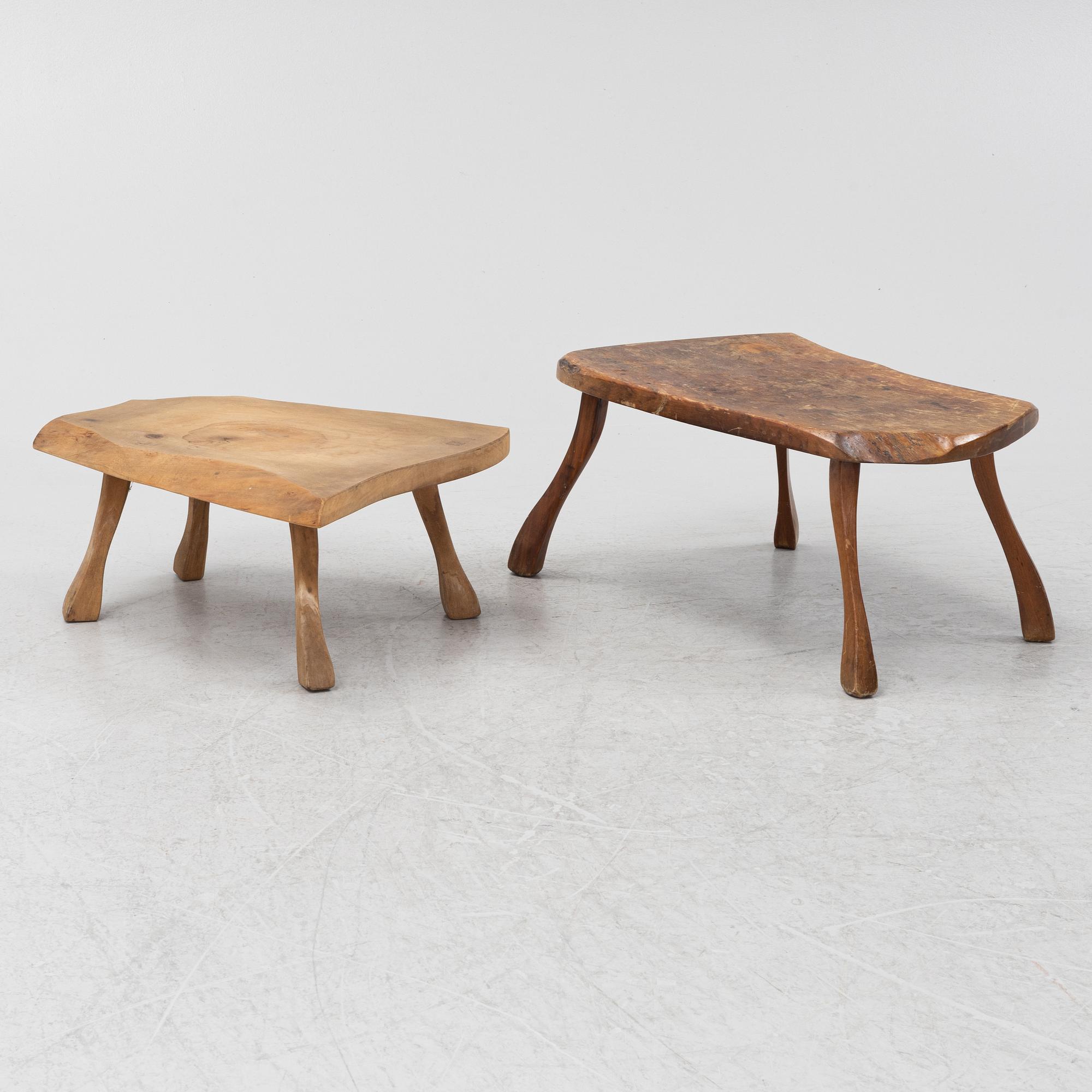 Pallar/sidobord, 2 st, 1900-talets mitt.