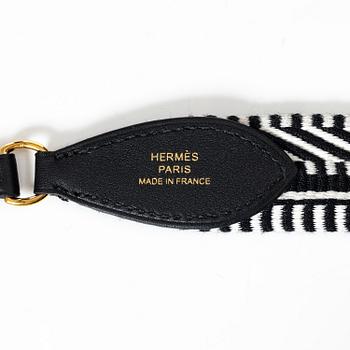 Hermès, shoulder strap, "Bandouliere Sangle Cavale To Go".
