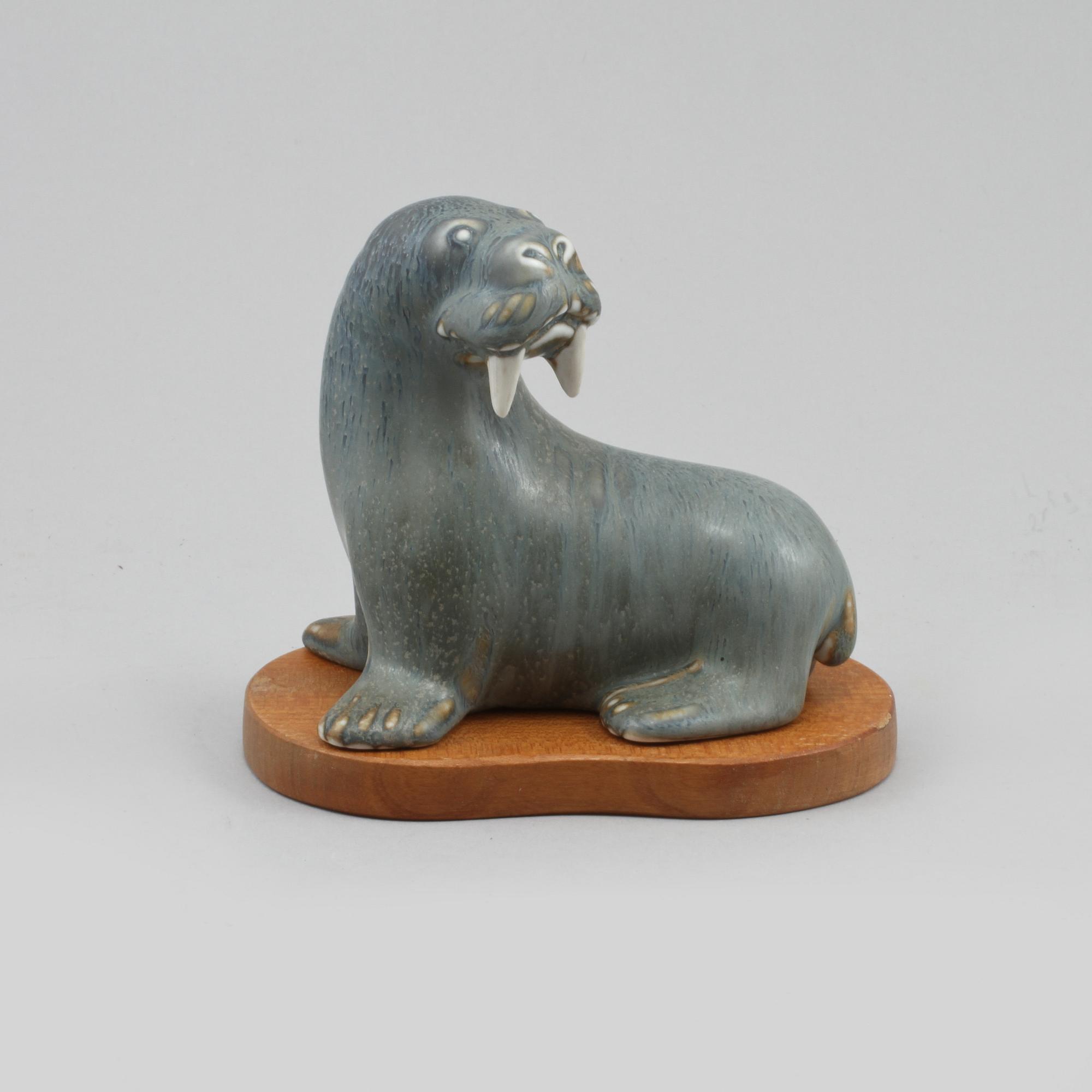 FIGURIN, stengods, Gunnar Nylund, Rörstrand, 1900-talets andra hälft.