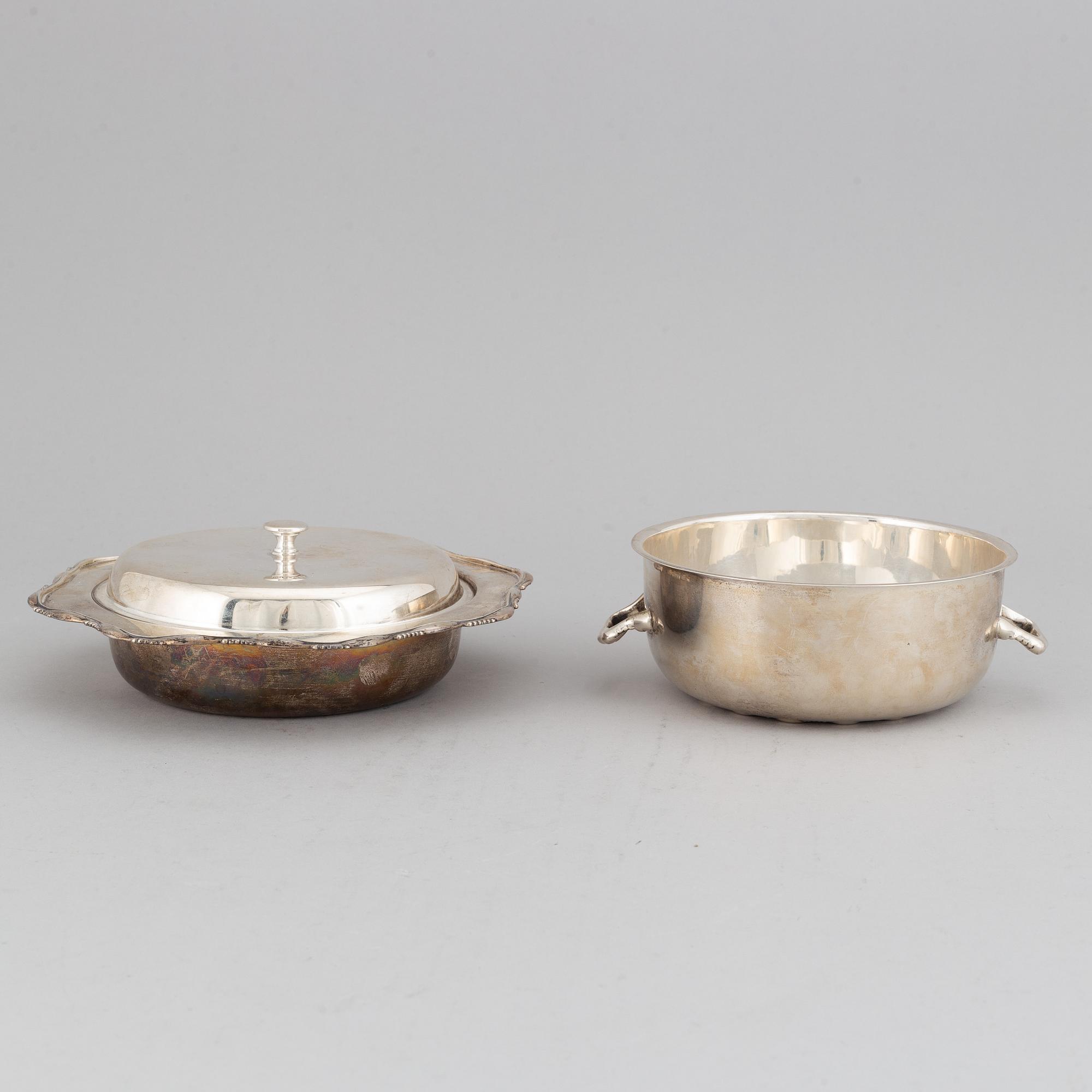 Richard Woodman Burbridge / Harrods Ltd, a silver bowl, dish and lid, Sheffield 1939.