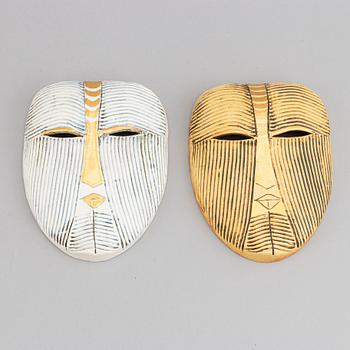 Lisa Larson, a pair of stoneware masks, K-Studion, Gustavsberg.