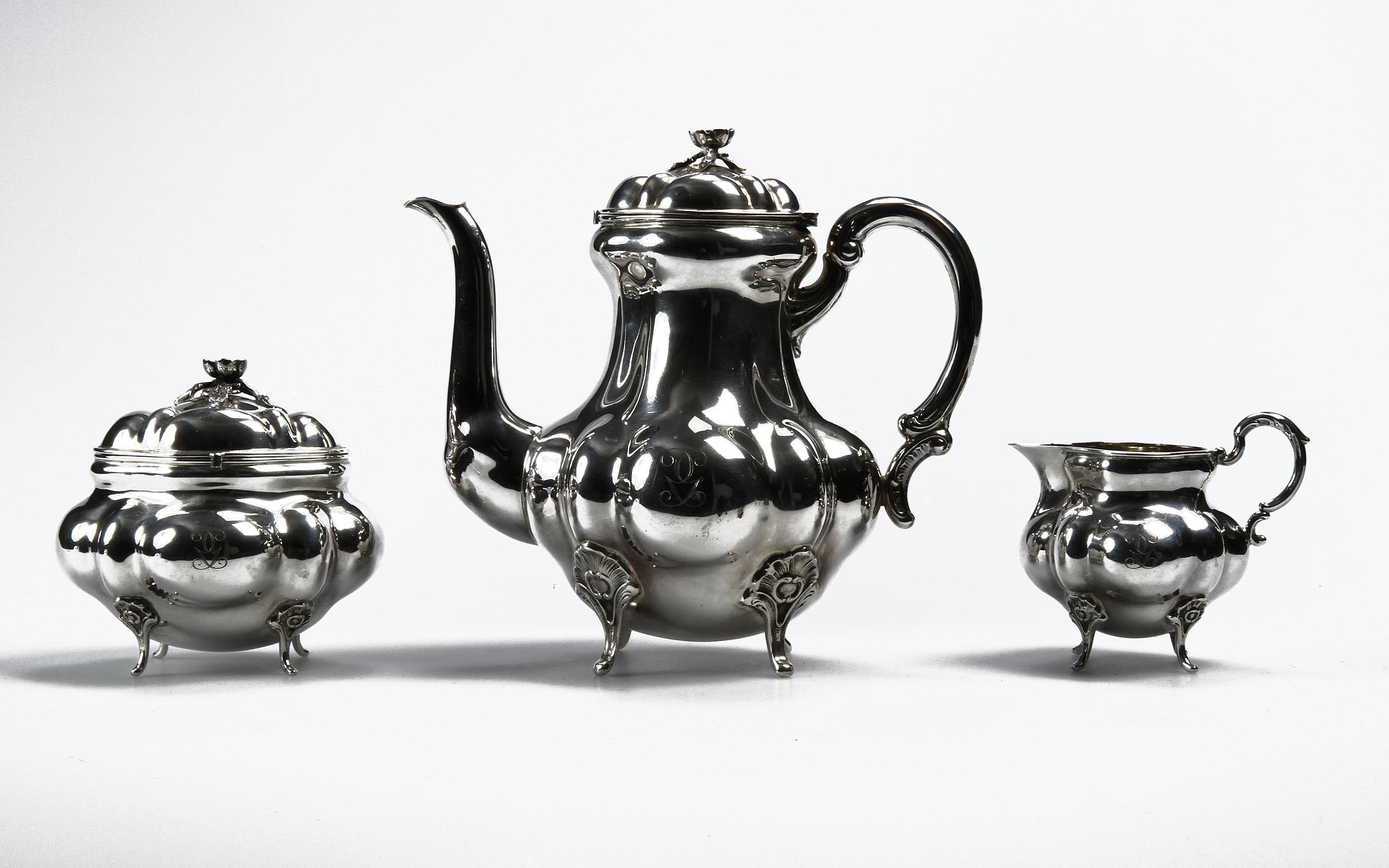 MOCCASERVIS, 3 delar, silver, rokokostil, 1945. vikt ca 857 gr.