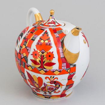 Two Lomonosov porcelain teapots, Soviet Union.