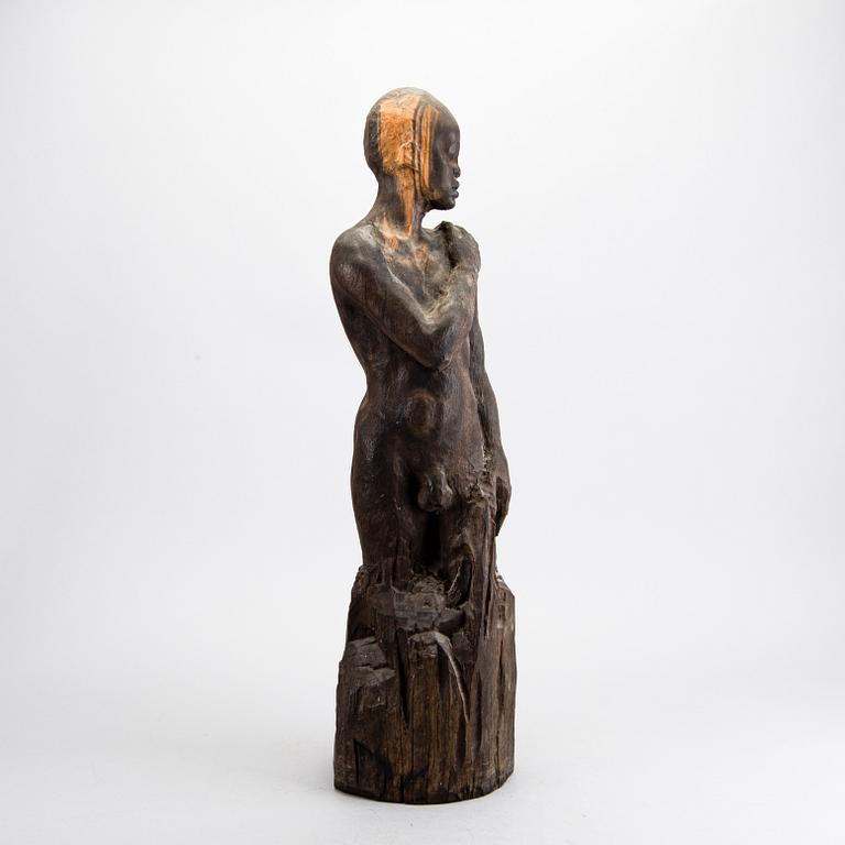 A WOODEN SCULPTURE, 20th century.