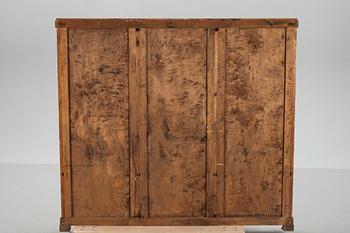 BOKSKÅP, 1900-talets första hälft.