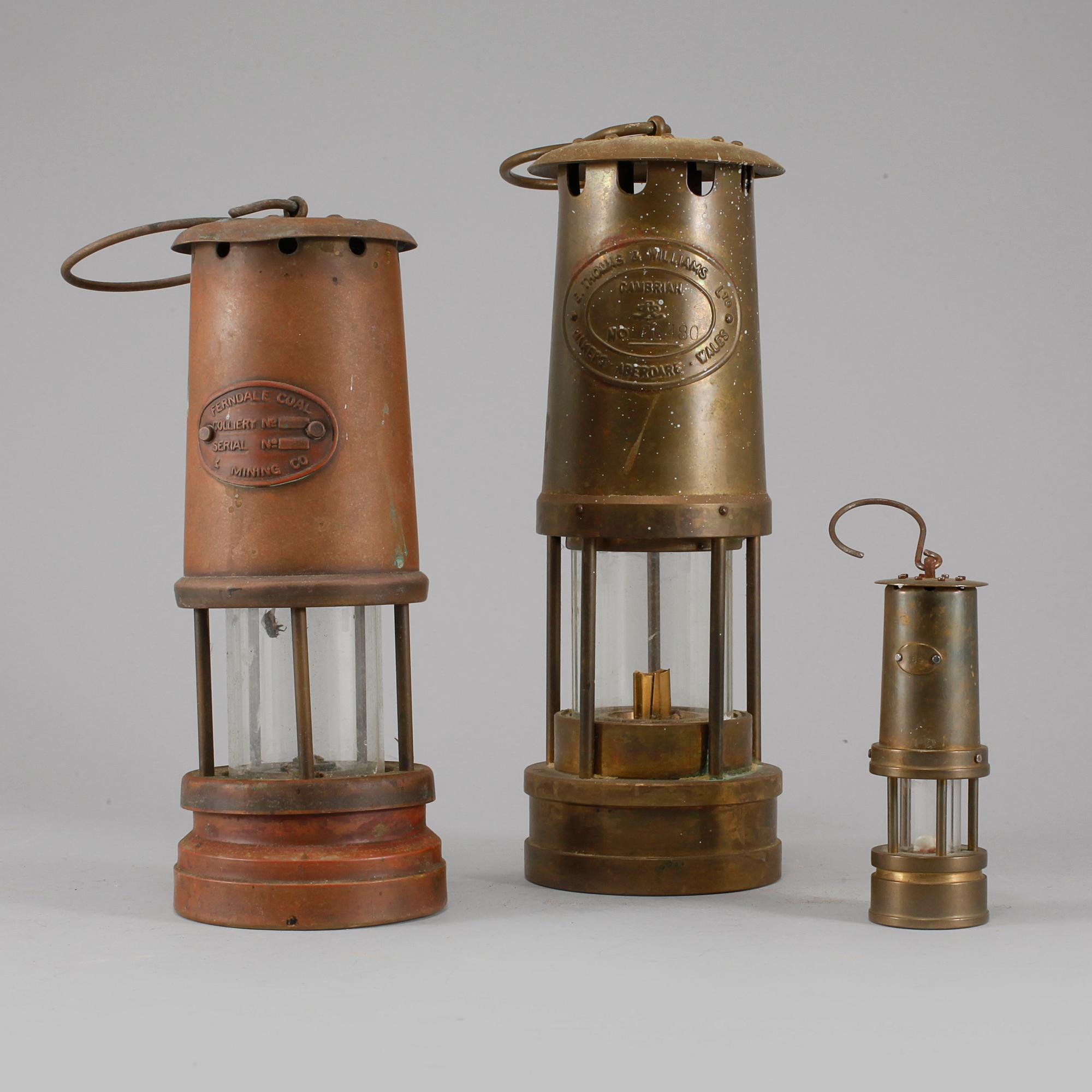 FOTOGENLYKTOR, 3 st, 1900-tales fjärde kvartal.