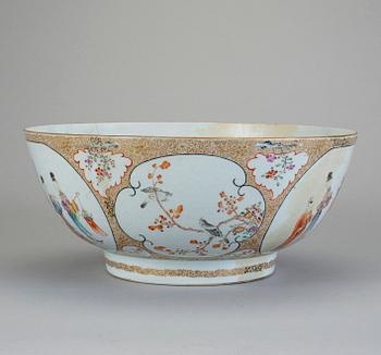 BÅLSKÅL, porslin, Qingdynastin, Qianlong (1736-95).